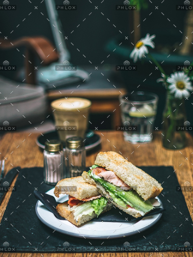 demo attachment 541 calum lewis 387585 unsplash